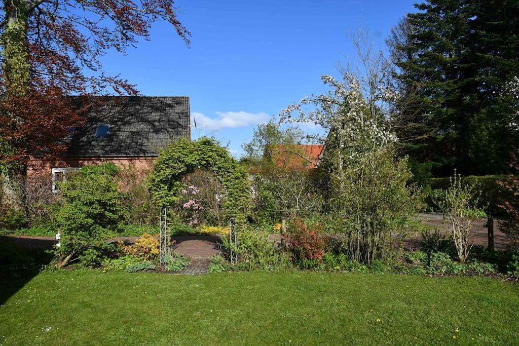 Unser Traumhaus Mit Wunderschoenem Garten Aurich Kültér fotó